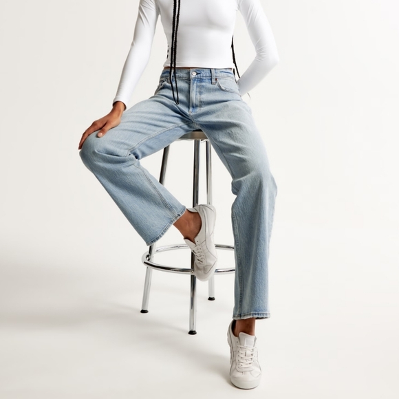 Abercrombie & Fitch Denim - Abercrombie and Fitch the 90s baggy low rise straight leg jeans